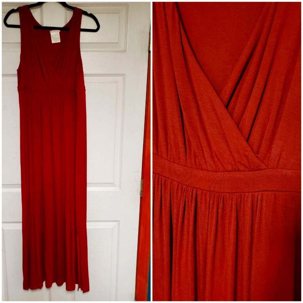 VNeck sleeveless maxi dress